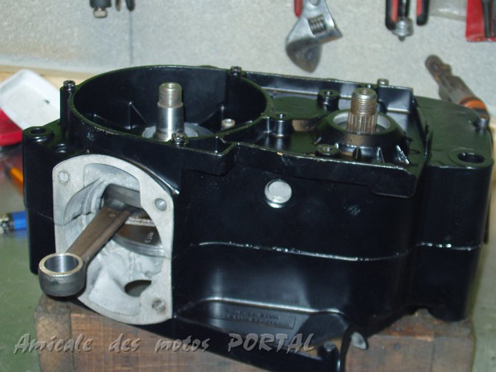Le bas-moteur refermé.JPG